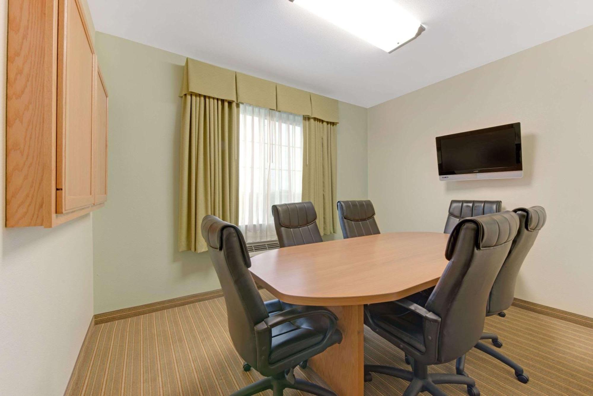 فندق Super 8 By Wyndham Austin/Airport North المظهر الخارجي الصورة